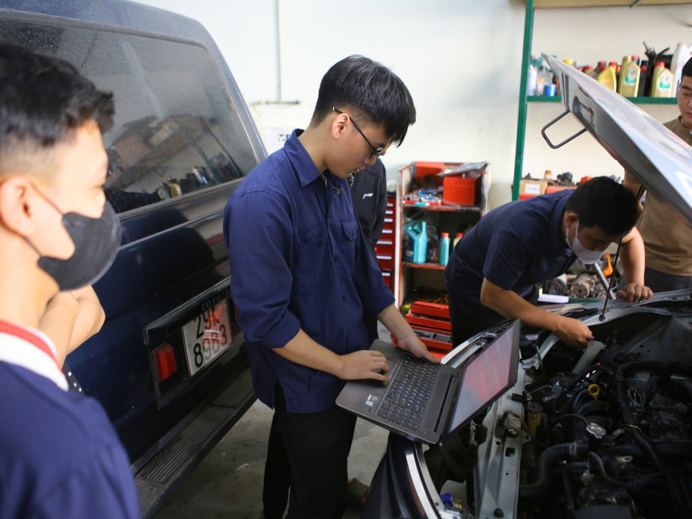 điện lạnh ô tô